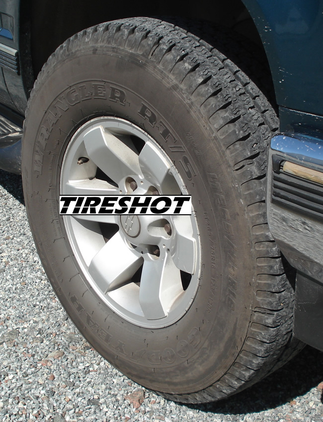 Goodyear Wrangler RT/S 205/75R15 98S - TireShot